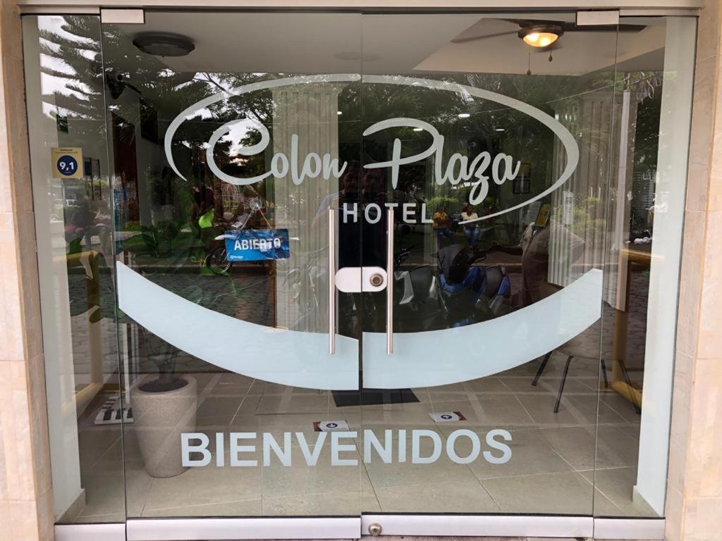 Colon Plaza Hotel Tumaco Buitenkant foto